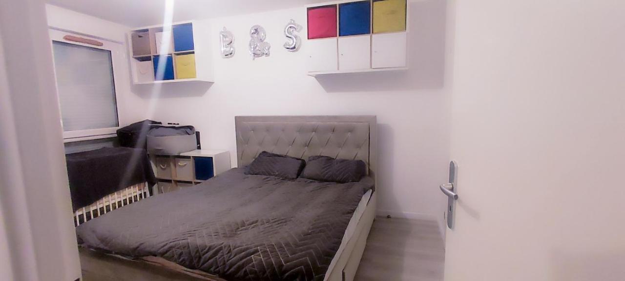 מו Jolie Appartement Avec Un Jardin מראה חיצוני תמונה